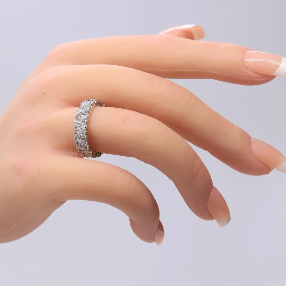 Silver Ring with CZ Stones. - Picture 2 of 4